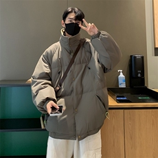 灰绿色