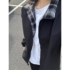 黑色