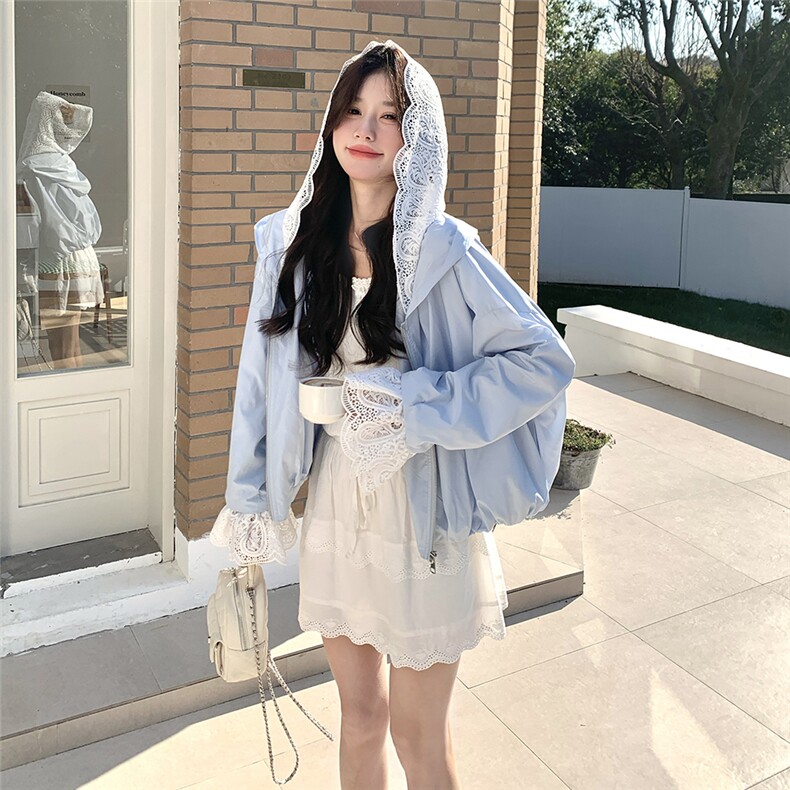 浅蓝色蕾丝拼接连帽外套秋季2025新款超火韩系甜美风宽松休闲外套图片