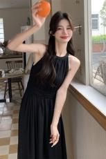 黑色纯欲风挂脖连衣裙女夏季2025新款法式赫本风气质显瘦雪纺长裙，女装连衣裙，2C375