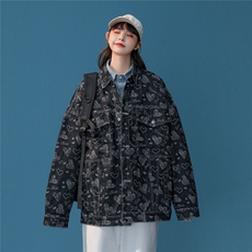 黑色