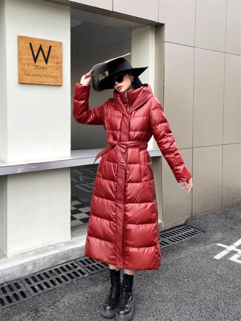 90白鸭绒，女人味收腰款，三色四码，其它，伊艺不舍