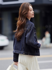 气质牛仔短外套女春秋2025年新款小个子妈妈时尚洋气宽松翻领夹克，女装短外套，靓衣阁