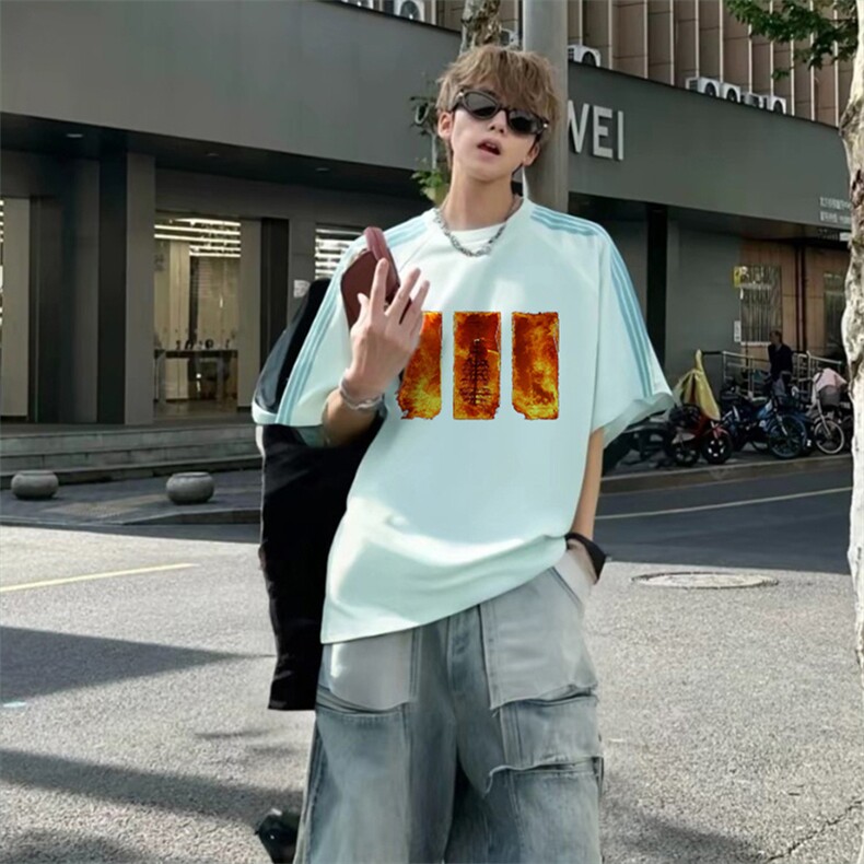 抖音得物品质二开240克宽松纯棉美式潮牌印花三条杠中性风短袖T恤,男装T恤,电商A486