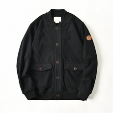 黑色