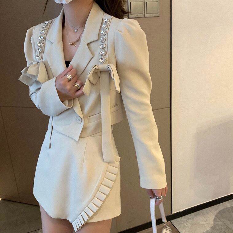现货早秋款蝴蝶结钻扣小西装，女装西装，XTZ style