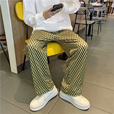 黄色
