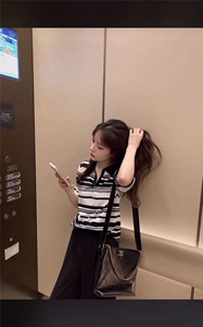 时尚条纹POLO领纯棉短袖针织衫 显瘦百搭黑白T恤女图片