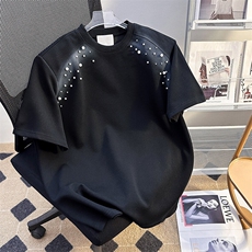 黑色