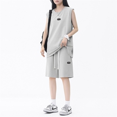浅灰色