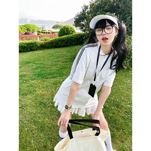 抖音得物品质二开240克宽松纯棉美式潮牌印花三条杠中性风短袖T恤图片