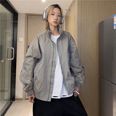 灰色