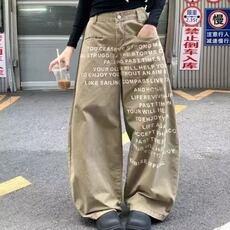 卡其色