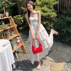 绝美休闲显瘦度假连衣裙2025年夏季新款法式立体刺绣挂脖蛋糕裙潮，女装连衣裙，2C030