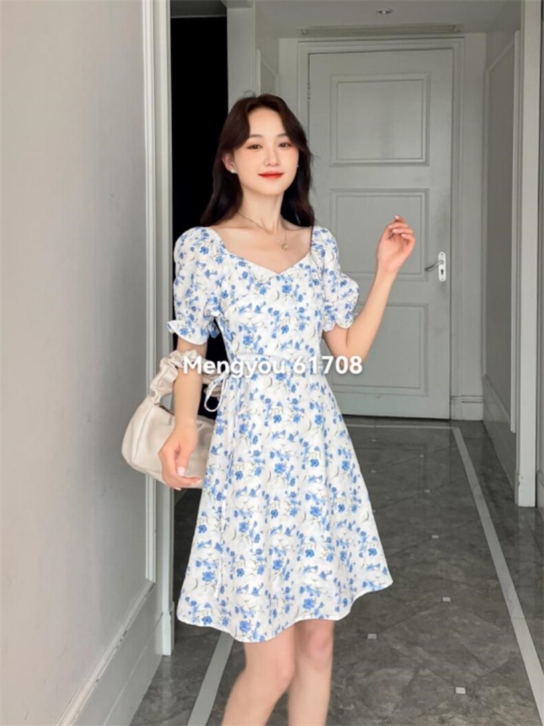 碎花连衣裙，女装连衣裙，梦由