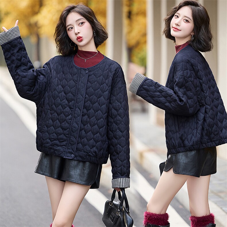 2024年冬季韩版加厚保暖圆领牛仔棉衣洋气格子袖口休闲棉服外套，女装棉衣/棉服，冬木谷雨