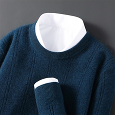 2025年秋季新款百搭男士坑条假两件12针竖条圆领羊毛衫，男装羊毛衫，邓利维