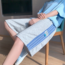 浅灰色