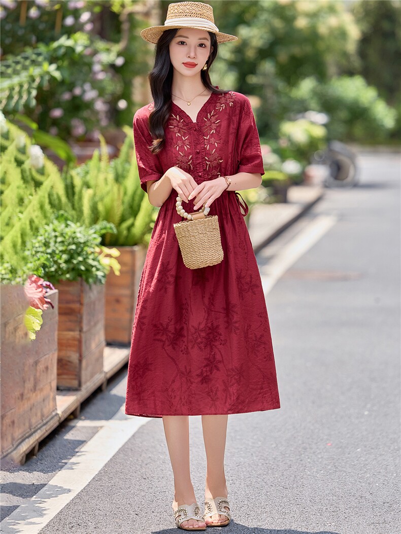 时尚洋气优雅刺绣棉麻2026夏季新款宽松遮肉显瘦连衣裙,女装连衣裙,魅影