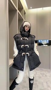 2022新款复古牛角扣90%白鸭绒羽绒马甲图片