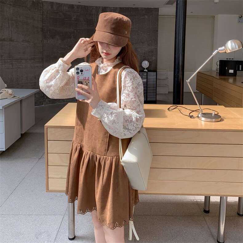慵懒风蕾丝拼接背心连衣裙女2025新款秋季高级感气质打底衫两件套,女装套装/套裙,浪娴服饰