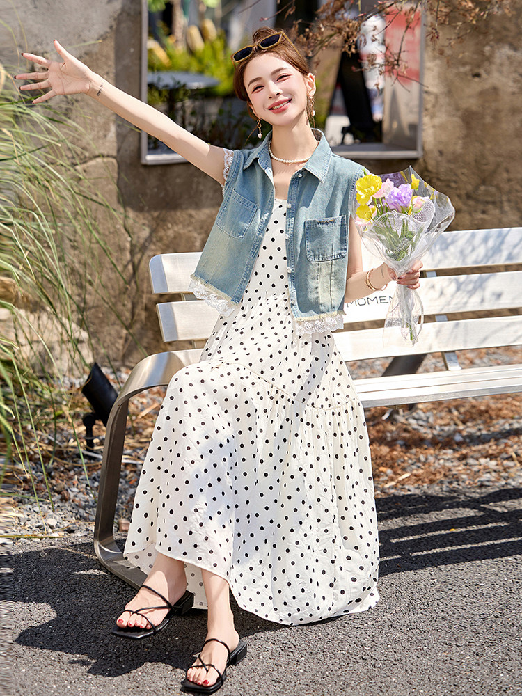 牛仔马甲波点吊带连衣裙两件套女2025夏季新款减龄蕾丝拼接套装裙,女装套装/套裙,魅影