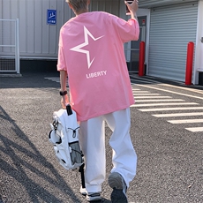 粉红色