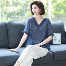 夏季棉麻女上衣妈妈苎麻小衫2025年新款休闲宽松薄款减龄亚麻衬衫，女装T恤，丽影随形