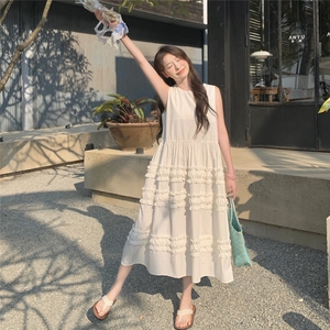 法式复古木耳边无袖背心连衣裙女夏2025新款减龄超火海边度假长裙图片