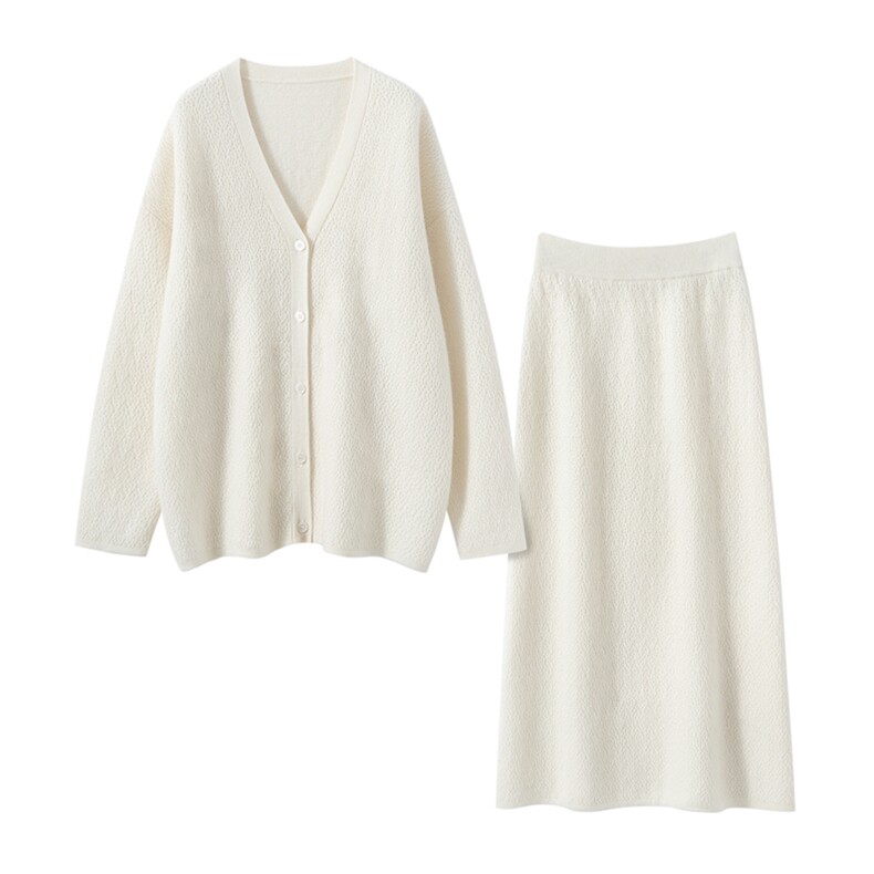 秋季新款纯色v领针四平桃花套装时尚百搭，女装套装/套裙，亿嘉羊绒