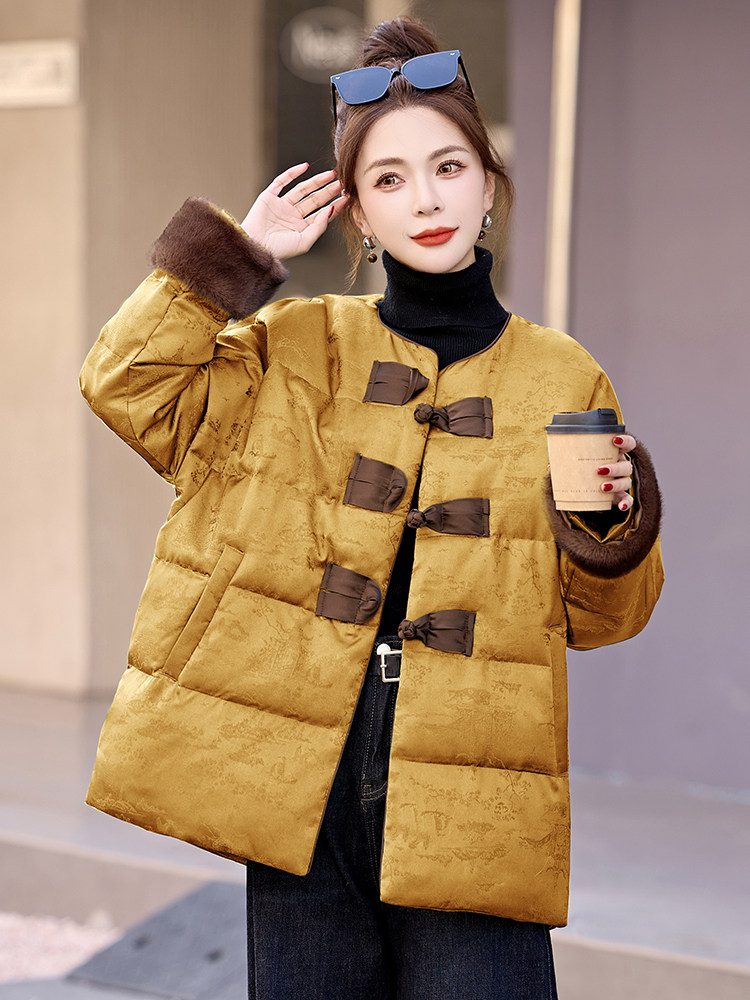 新中式提花盘扣设计羽绒服女2025冬季新款高端白鸭绒保暖外套,女装羽绒服,艾仟回(原伊仟回)