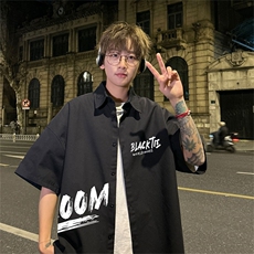 黑色