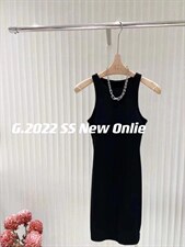 新款背心裙胸垫?脱卸均码现货，女装背心吊带，G