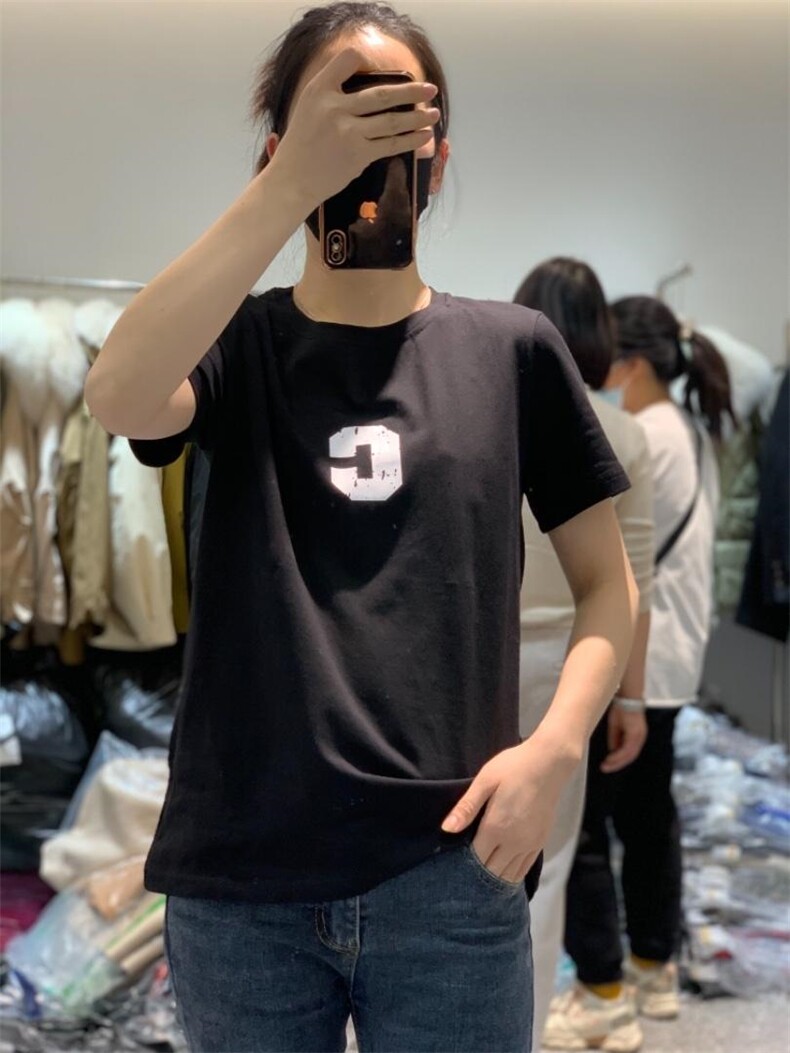 2022年春季新款字母C印花图案百搭短袖T恤,女装T恤,L·H·X