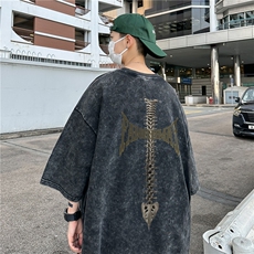 黑色