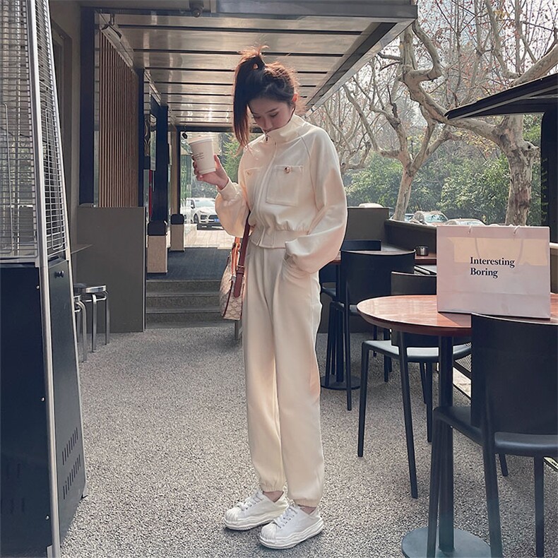 现货主推2022春秋时尚运动休闲炸街减龄套装纯色立领两件套,女装运动套装,艾乐芳
