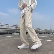 米白色