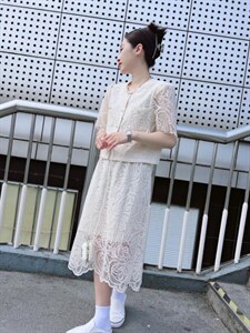 女人味十足套装图片