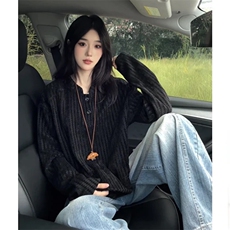 黑色
