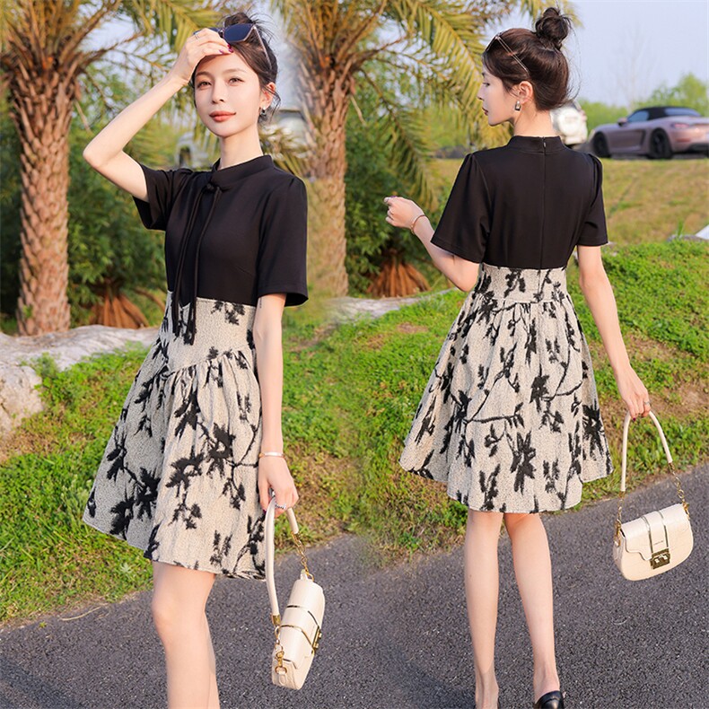 2024夏季新款复古连衣裙女夏季气质小众设计收腰显瘦小个子短裙，女装连衣裙，曼娅璐