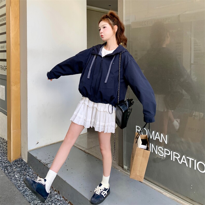 韩系chic蓝色连帽夹克上衣女春秋超火好看高级小众减龄工装短外套,女装短外套,2C129