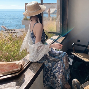 碎花吊带连衣裙2025夏法式复古气质波西米亚旅游度假风时尚仙女裙图片