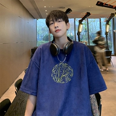 藏青色