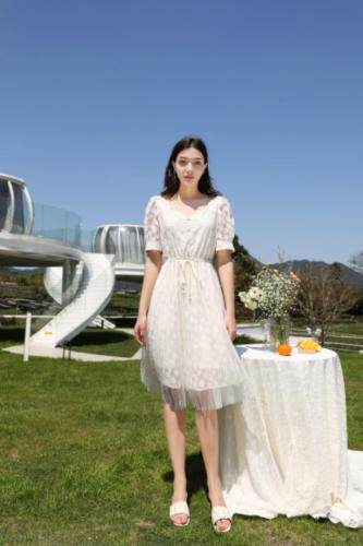 夏季新款气质网纱蕾丝连衣裙，女装连衣裙，忆思妤