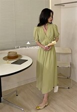 夏季新款简单大气连衣裙，女装连衣裙，唇蔻