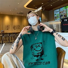 墨绿色