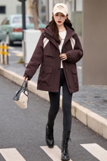 时尚撞色工装派克羽绒服女2025冬新款收腰显瘦白鸭绒内胆保暖外套，女装羽绒服，关键词