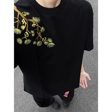 黑色