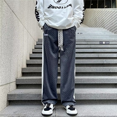灰色