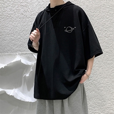黑色